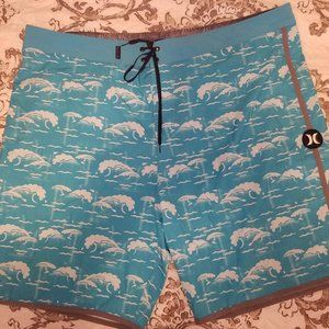 Hurley Board Shorts size 40